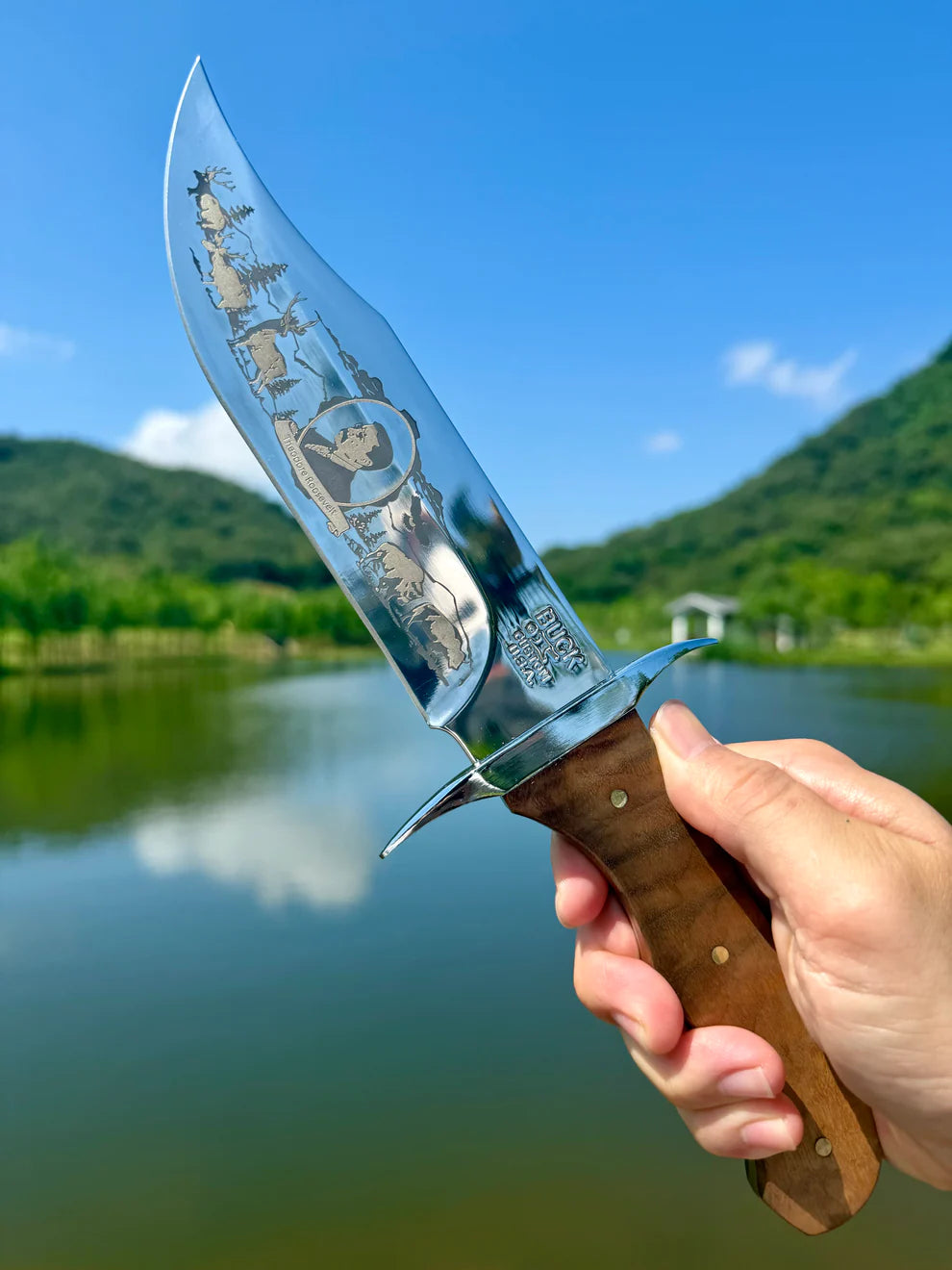 Buck Anniversary túrakés